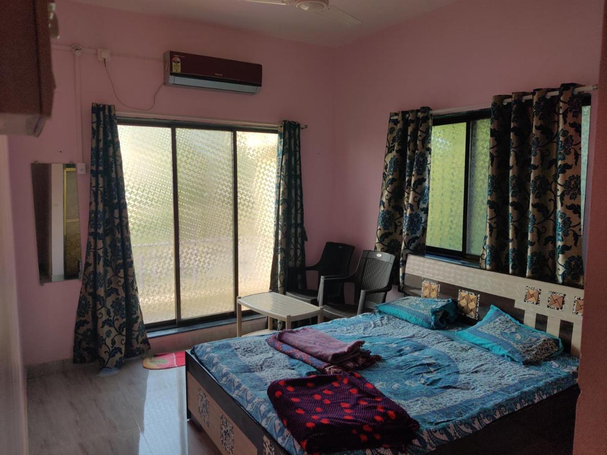 Gulmohar Cottages - Home Stay In Alībāg Eksteriør bilde