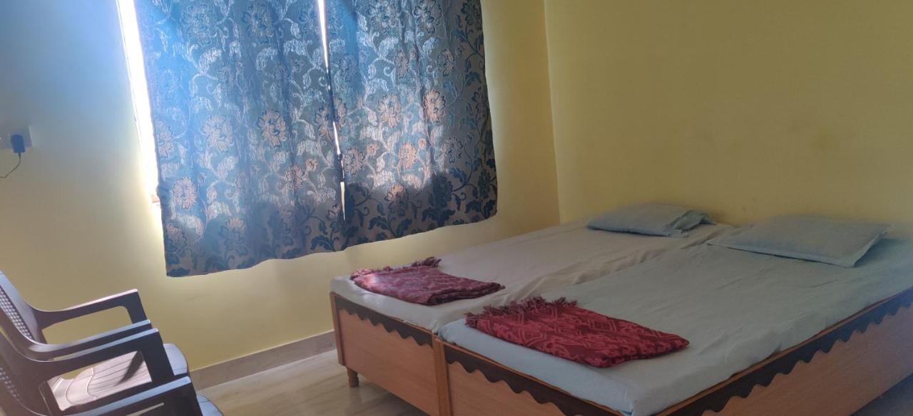 Gulmohar Cottages - Home Stay In Alībāg Eksteriør bilde