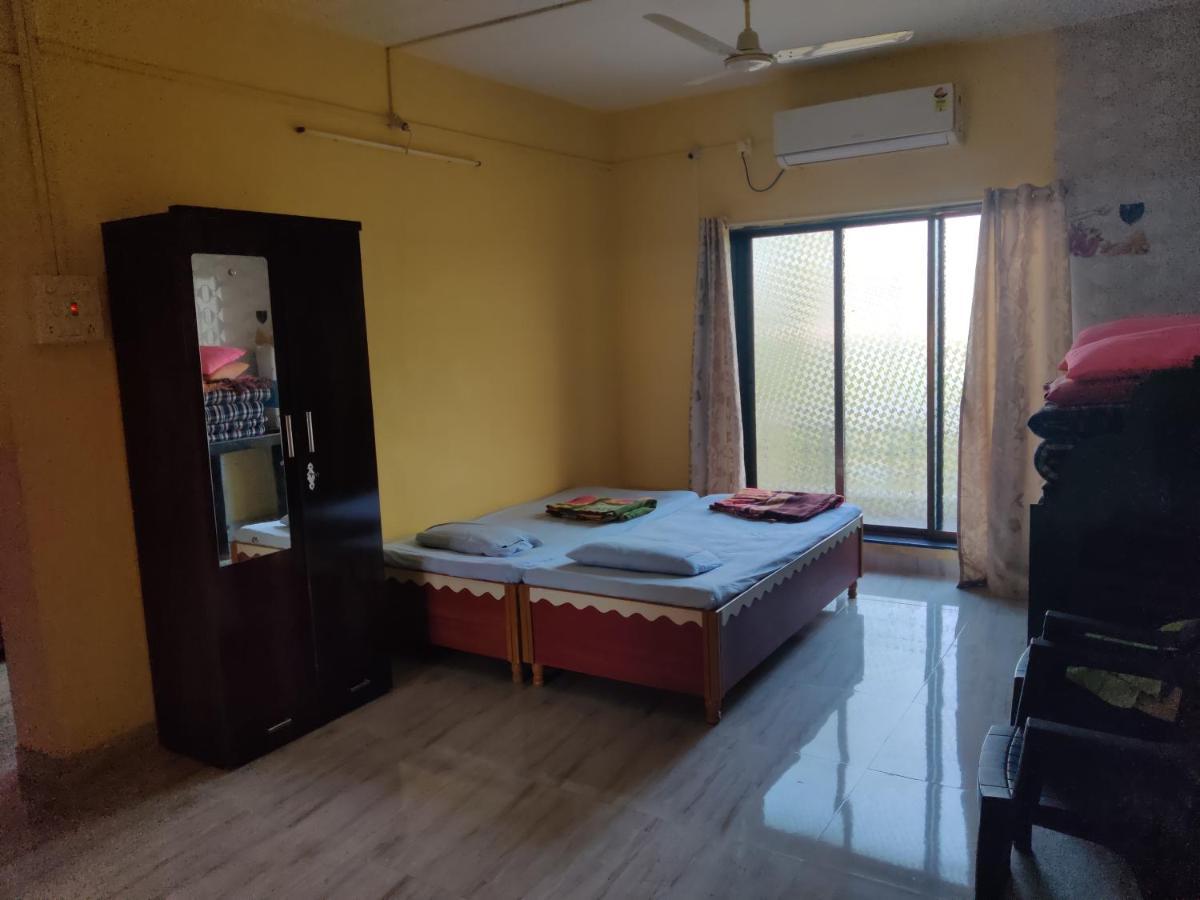 Gulmohar Cottages - Home Stay In Alībāg Eksteriør bilde