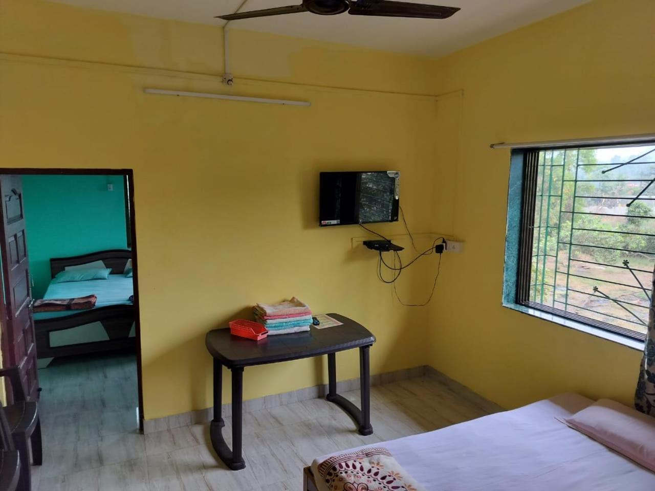 Gulmohar Cottages - Home Stay In Alībāg Eksteriør bilde