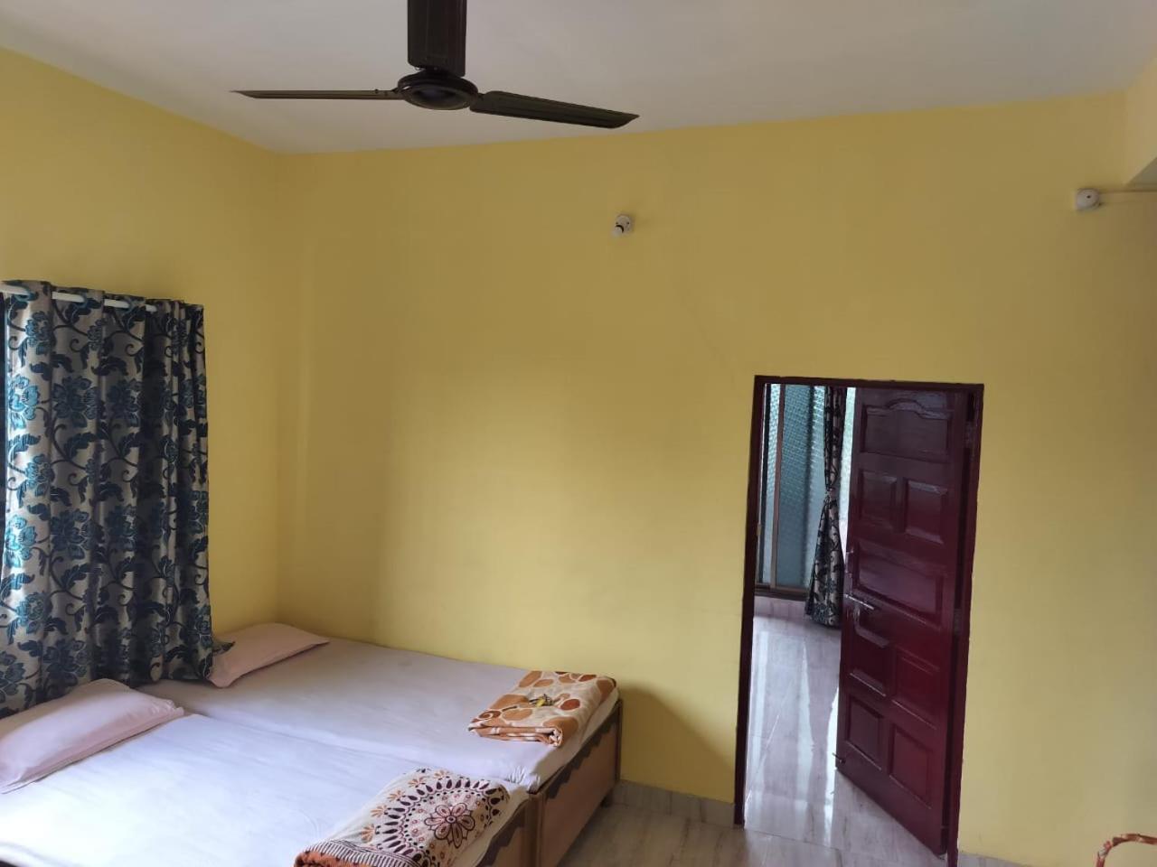 Gulmohar Cottages - Home Stay In Alībāg Eksteriør bilde